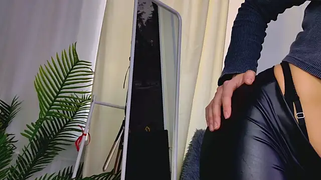 Chat XXX en directo de SofiaFoster_