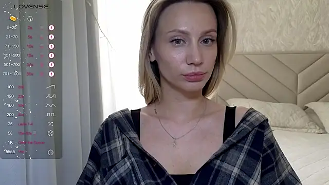 Alice_Wonders Live XXX-Chat