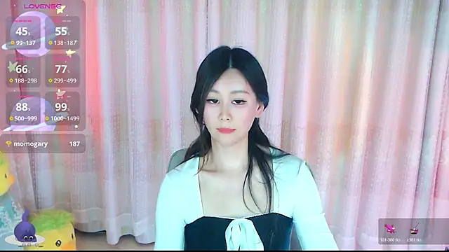 XXX chat uživo modela Aimee-520