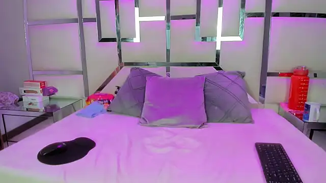 AntonelaBlaze's Live XXX Chat