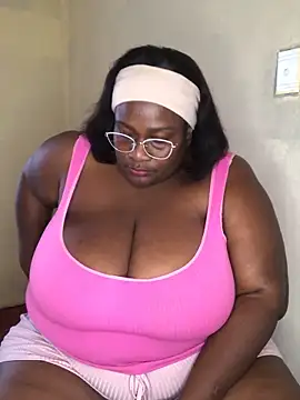 bustytitsxxx Live XXX-Chat