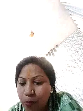 Cute-Janvi20 webcam show