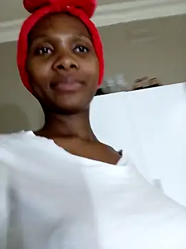 PussyFarrie 现场XXX聊天