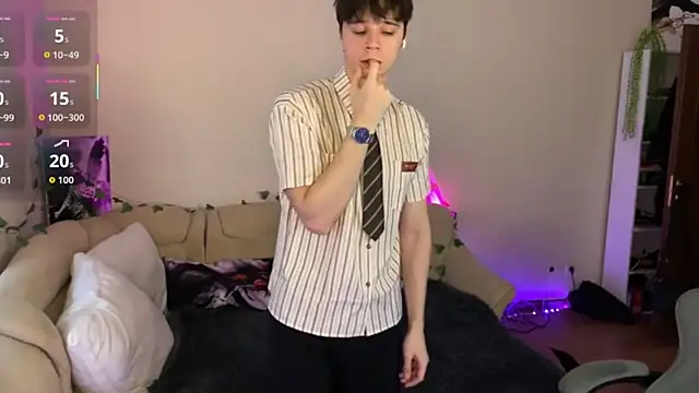 AnthonyCuutie Show in webcam