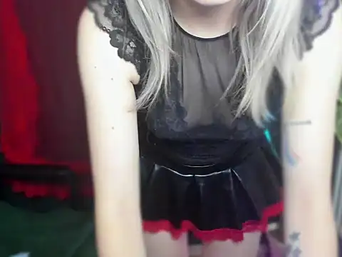 loveHeidi élő XXX-chatje