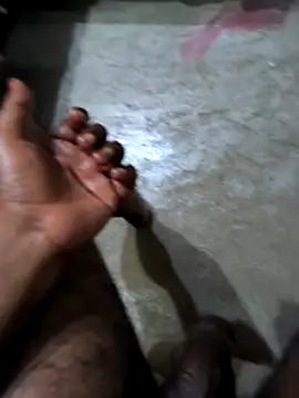 Bull_For_Cuckoldのウェブカメラショー