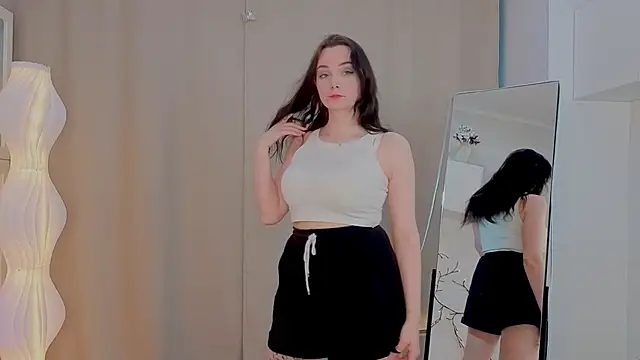 KaraNeagle Chat XXX in diretta