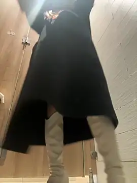 luna-sisi live XXX chat