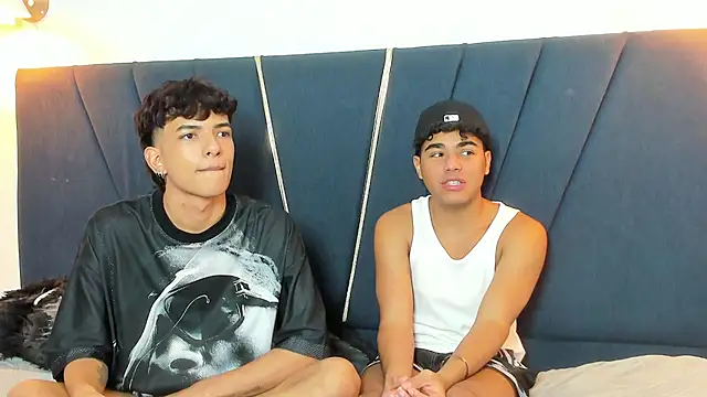 Enzo_love18's Webcam Show