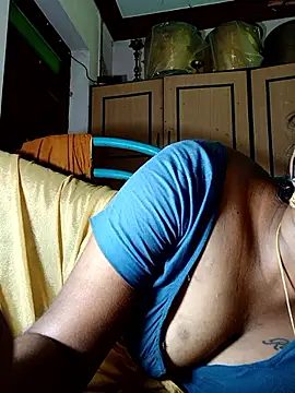 Tamil_Kavithaのウェブカメラショー