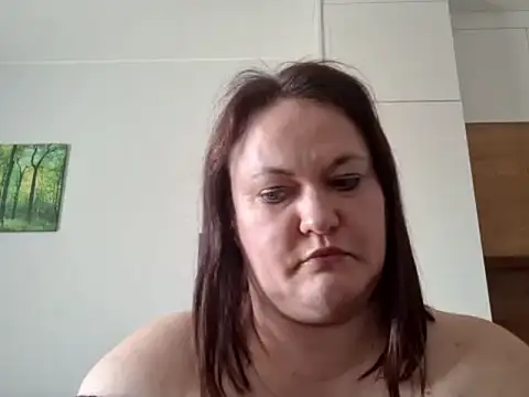 OpheliaMilfのライブXXXチャット