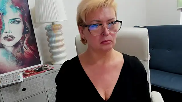 luna_xfantasy webcam show