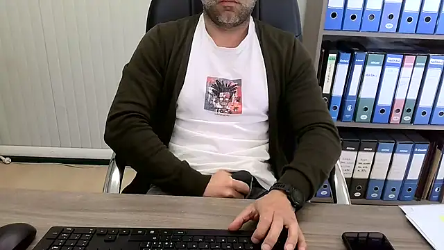 عرض كام Evasionee