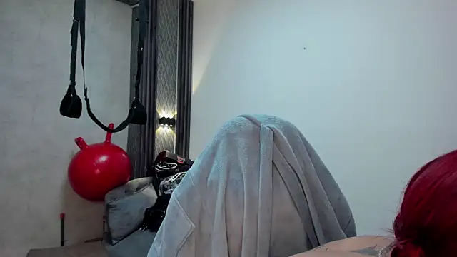 selene_red_ live XXX chat