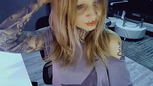 InesGold: онлайн-секс-чат