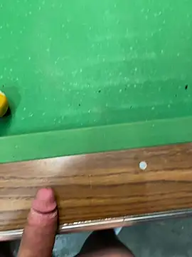 cozzy42: διαδικτυακό σόου στην κάμερα