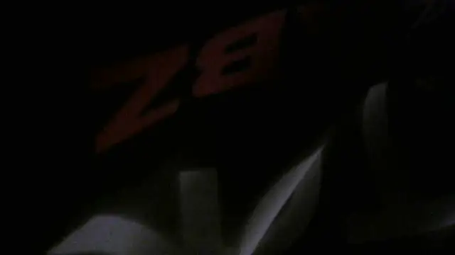 crassanova: διαδικτυακό σόου στην κάμερα