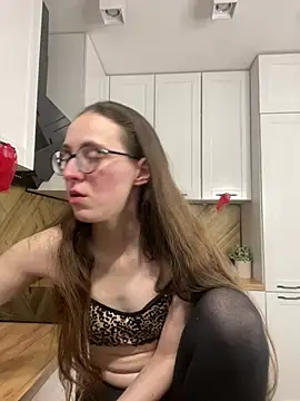 Czat XXX na żywo – MartiniiSelenna