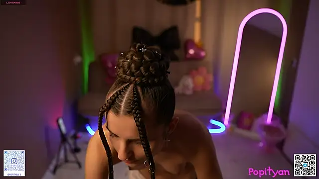 popityan1's Live XXX Chat