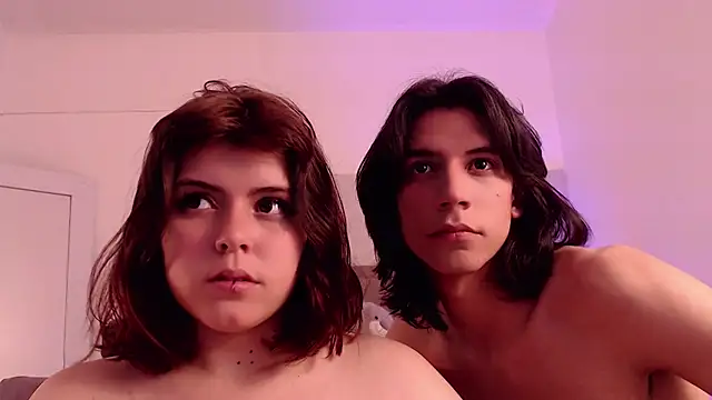 Show modela raven_n_matt na web-kameri