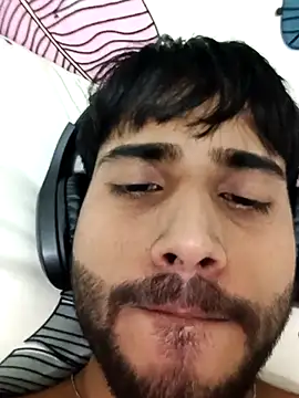 Akshatt_Aroraのウェブカメラショー