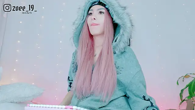 cuteezoe's Live XXX Chat