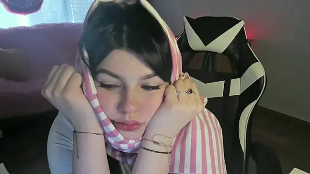 KisaModel – Live XXX-chat