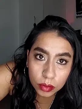 دردشة Carolina_Arias الجنسية المباشرة