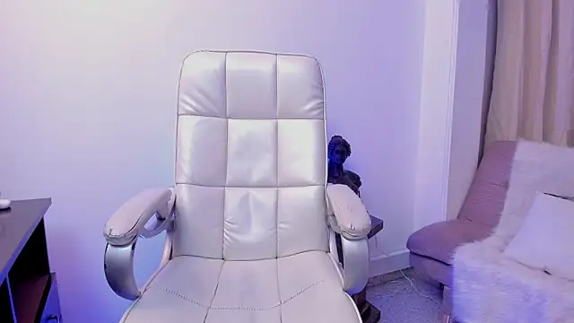 Charlie_Foxie 即時 XXX 聊天