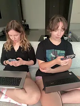 Nura_n_Sarah – Live XXX-chat