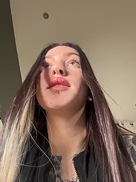 Tattitude_: απευθείας συνομιλία ΧΧΧ