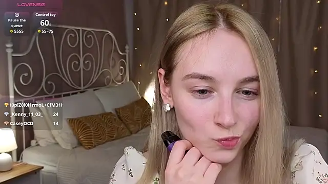 Shy_Polly: онлайн-секс-чат