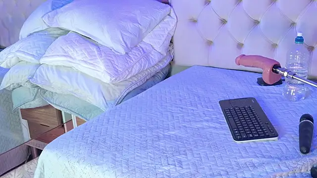 XXX chat uživo modela Emaa2_sm