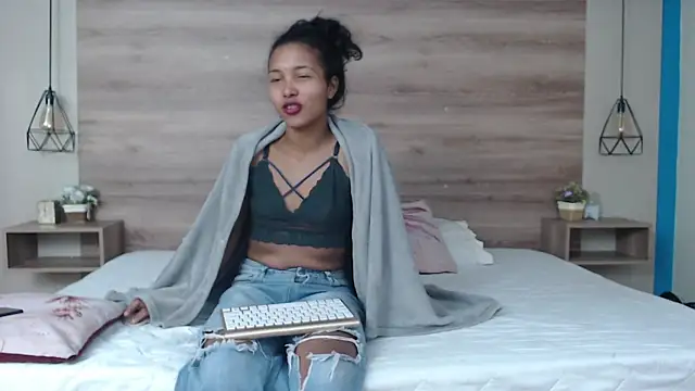 Lili_Lavander Live XXX-Chat