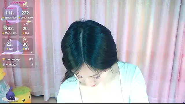 Aimee-520's Live XXX Chat