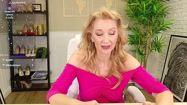 Chatroom XXX en direct de LadyLeea