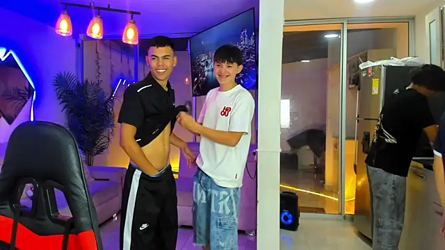 Houseofwarrios webcam show