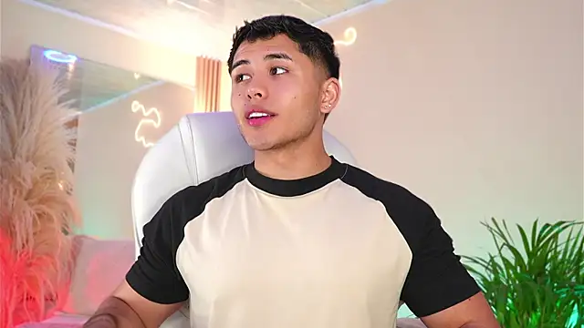 MatiasKorn Chat XXX in diretta