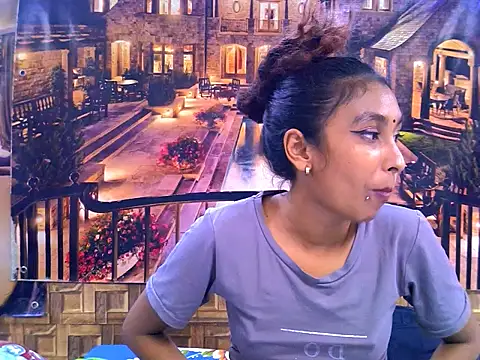 IndianSexyButt live XXX chat