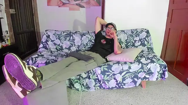 Vlad__night: απε υθείας συνομιλία ΧΧΧ