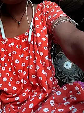 Sweet-runi Adlı Modelin Canlı XXX Sohbeti