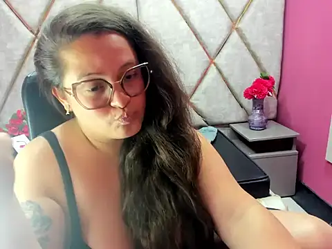 XXX chat uživo modela Sarah_Boobs_