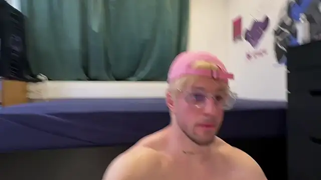 XXX chat uživo modela killa2053