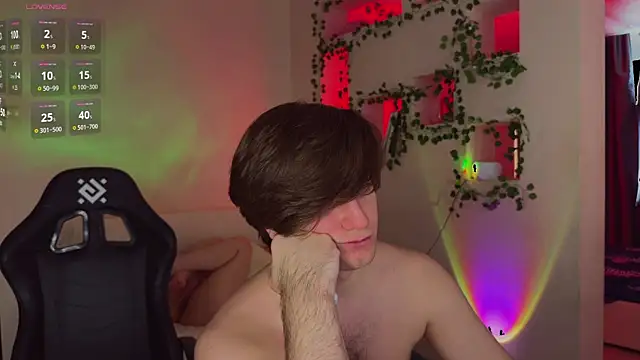 عرض كام RobertAndLinela