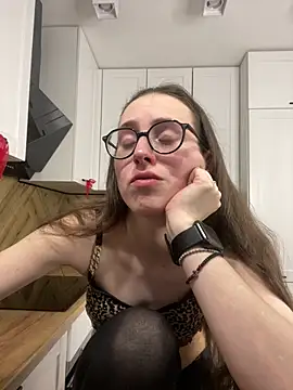 MartiniiSelenna's Live XXX Chat