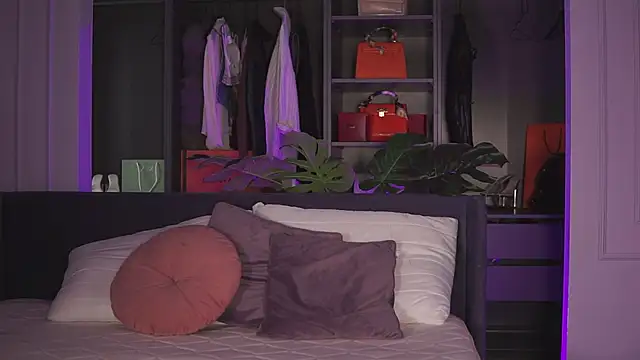 Chat +18 de Monique_Celeste ao vivo