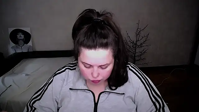 Emily_Mo – Live XXX-chat