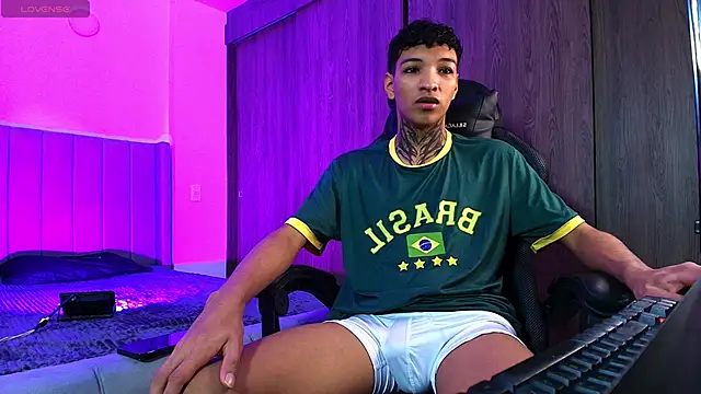 im_Usuga – Naživo XXX chat