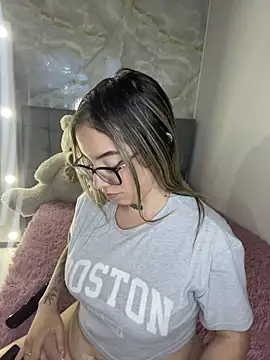 Cristal_v_1's Live XXX Chat