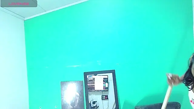 avaleri_cherry's Live XXX Chat